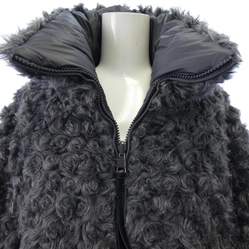 Áo khoác lông vũ MONCLER 640646