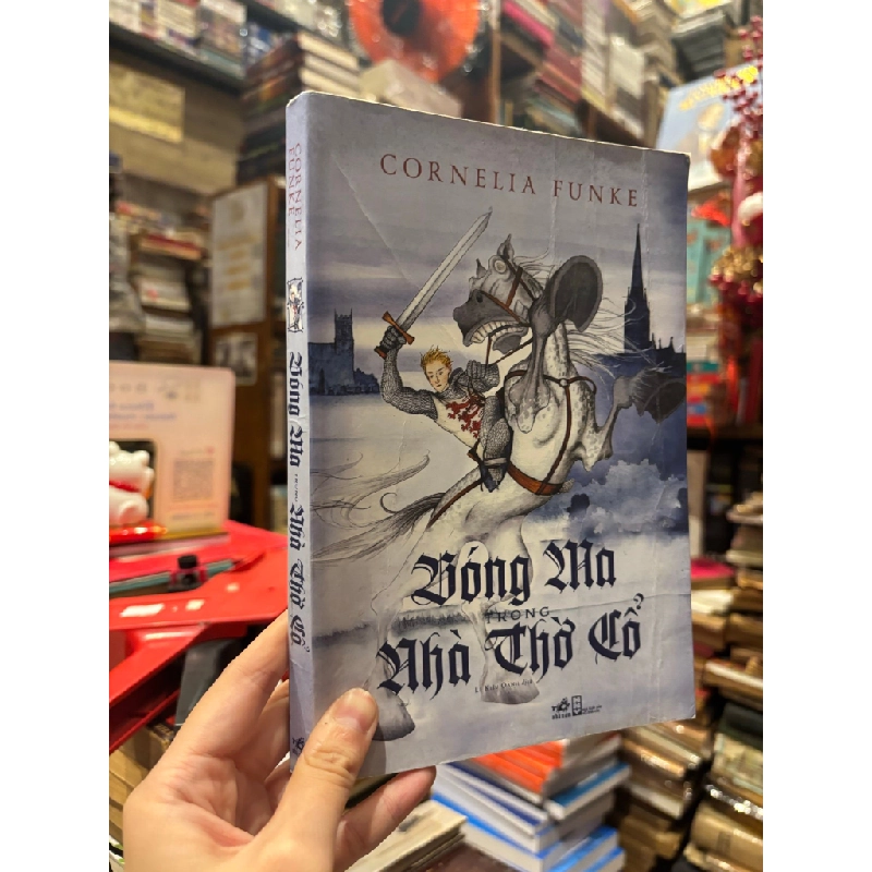 Bóng ma nhà thờ cổ - Cornelia Funke 382578