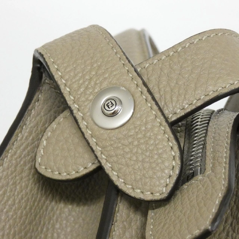 Túi Fendi Peekaboo I See You Medium 7VA529 AFC3 616876