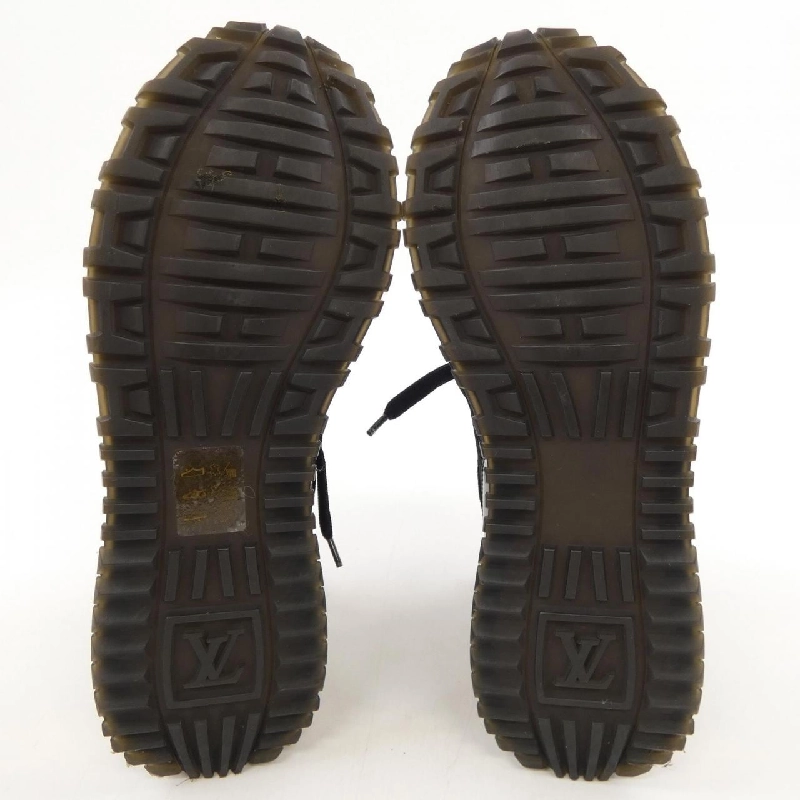 Giày sneaker LOUIS VUITTON dòng Runaway - Hàng hiệu Authentic 828151