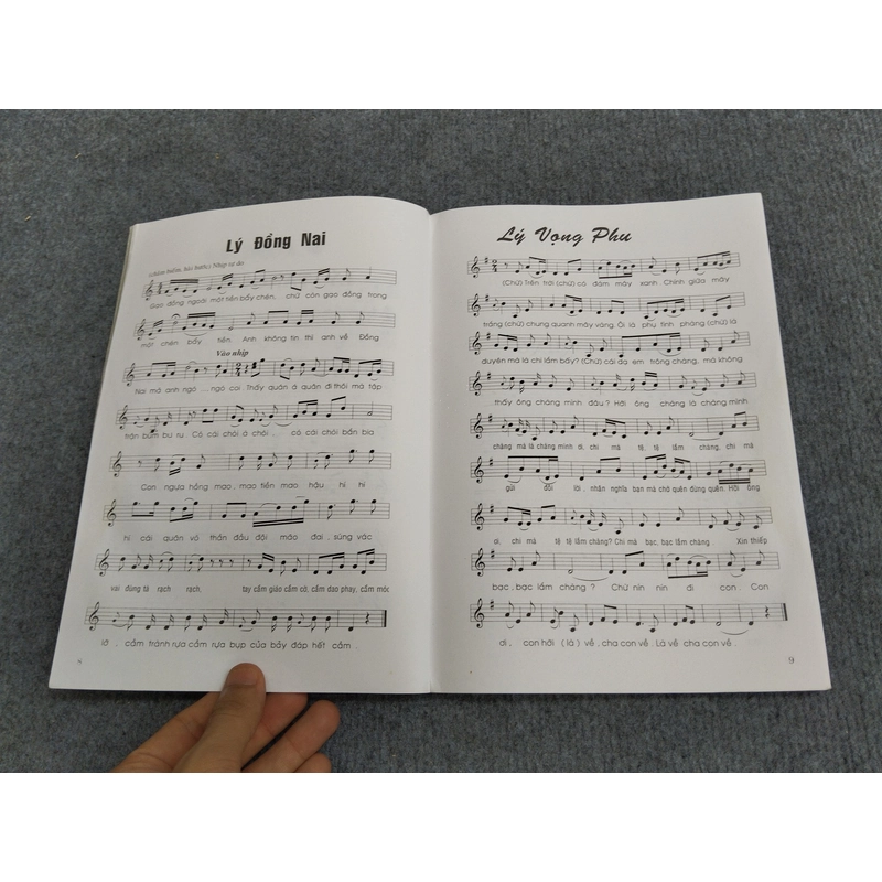 BÀI BẢN DÂN CA TRONG SÂN KHẤU BÀI CHÒI 495365