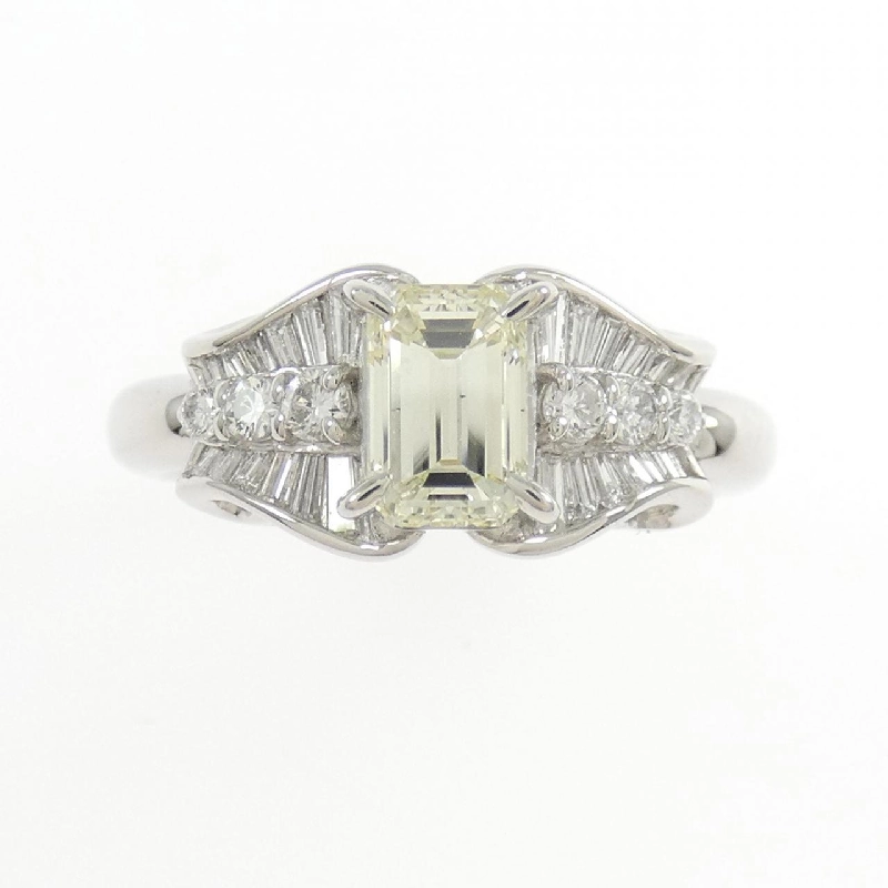 Nhẫn kim cương PT900 0.742CT 670401