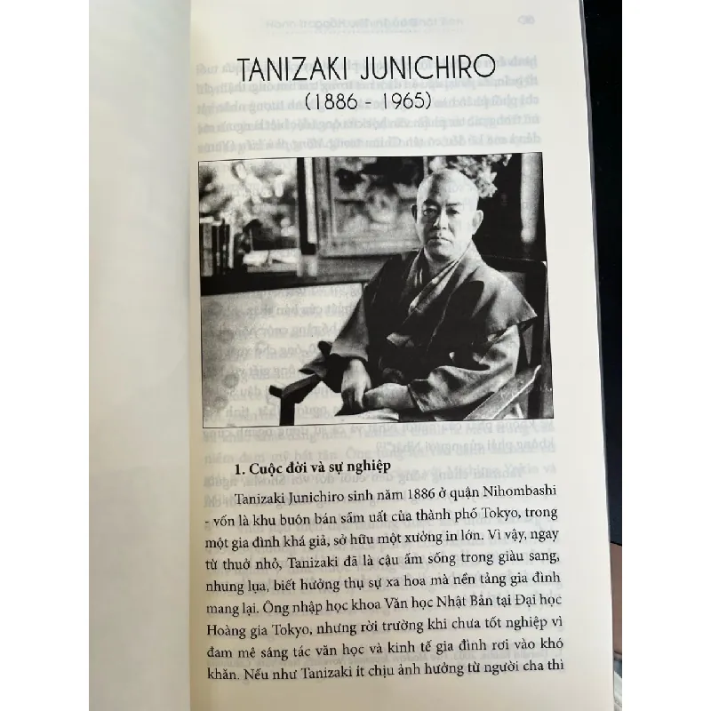 Hành trang truyện ngắn Nhật Bản - Đào Thị Thu Hằng 698876