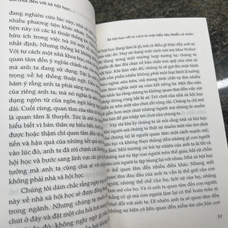 Lời mời đến với xã hội học Peter L. Berger 752470