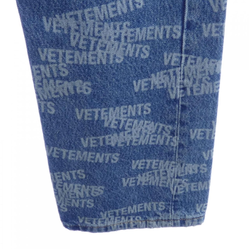 VETEMENTS MA52PA740B Jeans - Hàng hiệu Authentic 815730