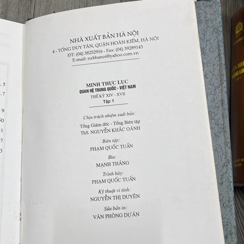 Minh thực lục quan hệ trung quốc- việt nam thế kỷ XIV-XVII combo 2 tập thiếu 3 tập. 9b2 544930