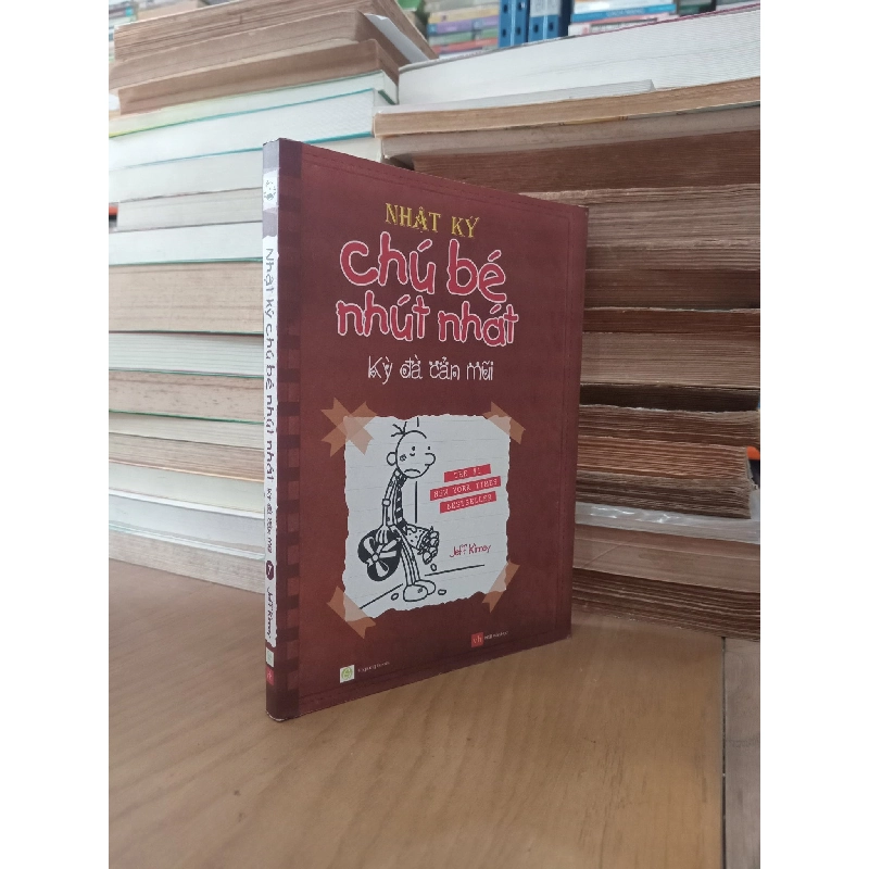 Nhật ký chú bé nhút nhát - Kỳ đà cản mũi - Jeff Kinney 409751