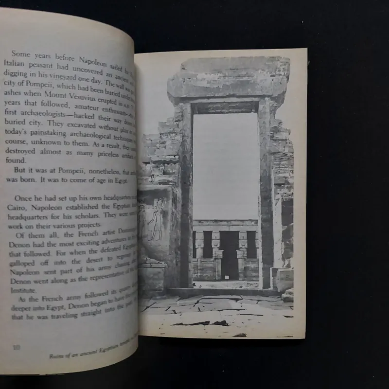 [Sách Cũ Ngoại Văn] The Pharaohs of Ancient Egypt (Landmark Books) 780693