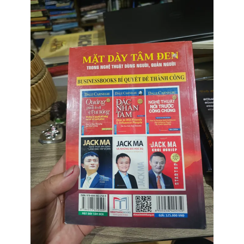 Mặt dày tâm đen (mới 100%)
87k (bìa 125k) 996789