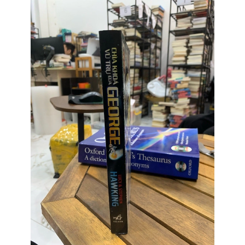 Chìa khoá vũ trụ của George-Lucy & Stephen hawking 746614