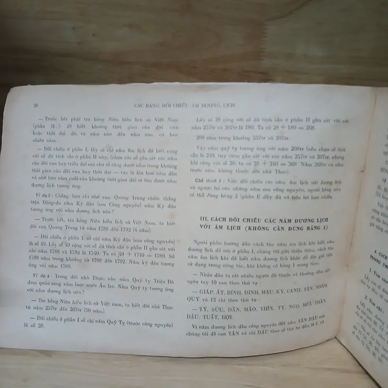 Bảng Đối Chiếu Âm Dương Lịch 2000 Năm Và Niên Biểu Lịch Sử (Xb 1976) 734079