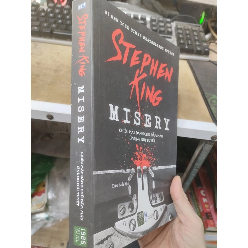 Stephen king - chiếc máy đánh chữ đẫm máu ở vùng núi tuyết 356607