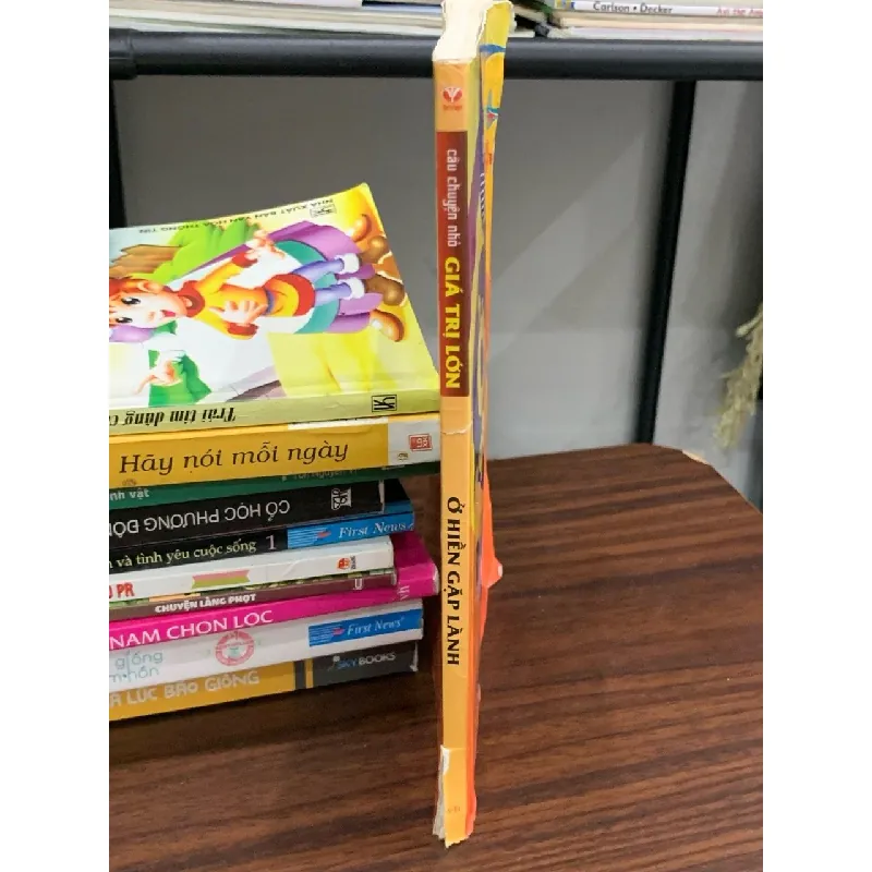 Ở hiền gặp lành câu chuyện nhỏ giá trị lớn- NXB Văn Học 601676