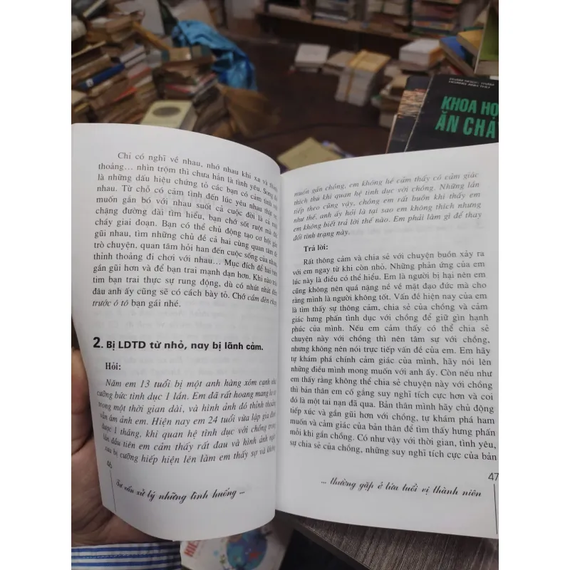 Sách: Cửa sổ tình yêu với bạn trẻ (B1) Tác giả: Nhiều tác giả 696712