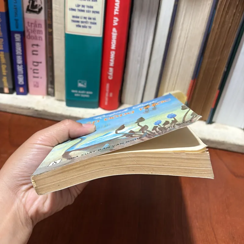 II Văn Học: Bên Dòng Sông - Quỳnh Dao - Liêu Quốc Nhĩ (Dịch) - 2000 781613