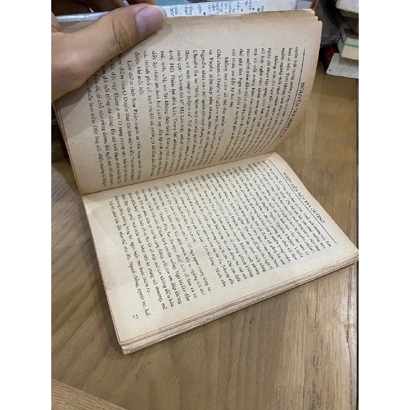 Ngọn nến bên kia gương - Nguyễn Thị Minh Ngọc 120320