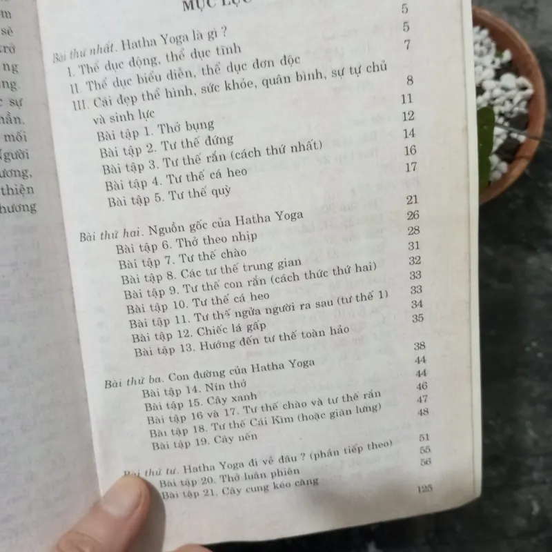 Sách10 Bài Yoga Thông Dụng - Sách dịch 1009963