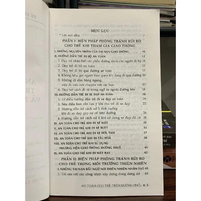 An toàn cho trẻ trên đường phố và nơi thiên nhiên quyển 2 600648