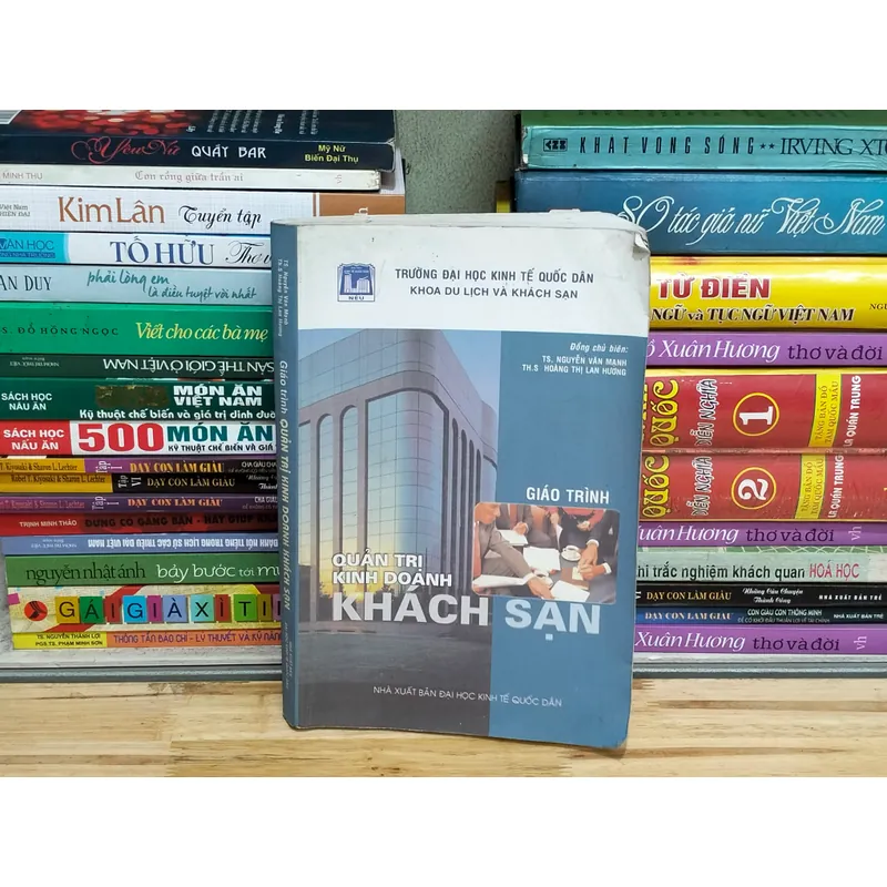 Giáo trình quản trị kinh doanh khách sạn  680094