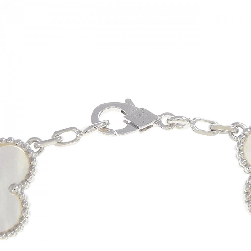 Vòng tay Vintage Alhambra 5 họa tiết của Van Cleef & Arpels 665397