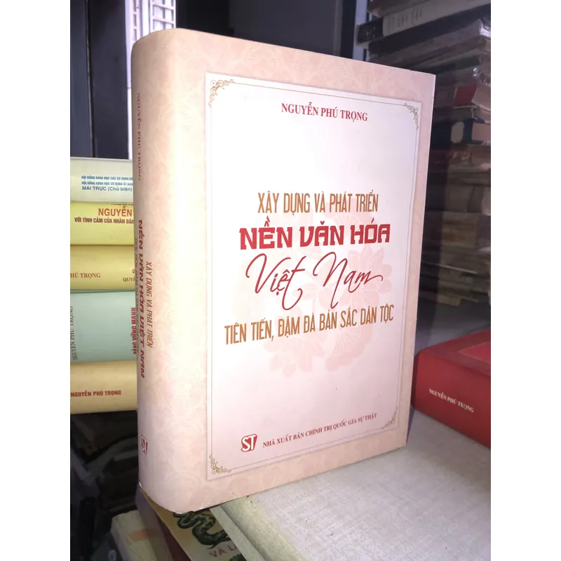 Xây dựng và phát triển nền văn hóa Việt Nam tiên tiến, đậm đà bản sắc dân tộc 704316