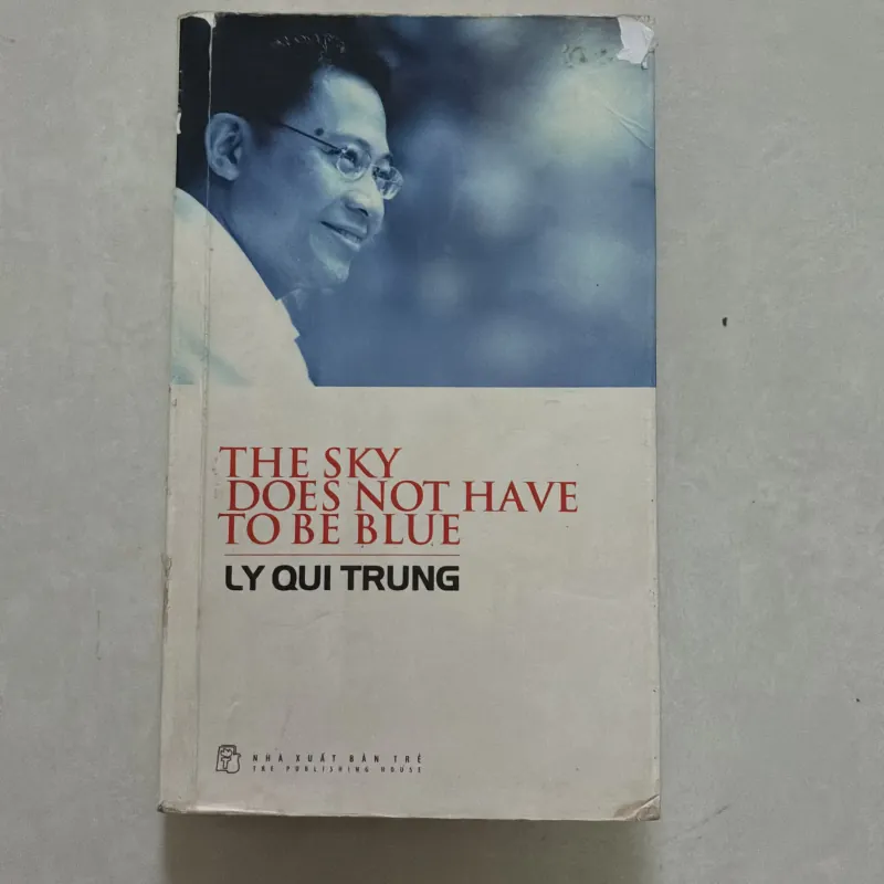 The sky does not have to be blue - Ly Qui Trung (t01) 750636