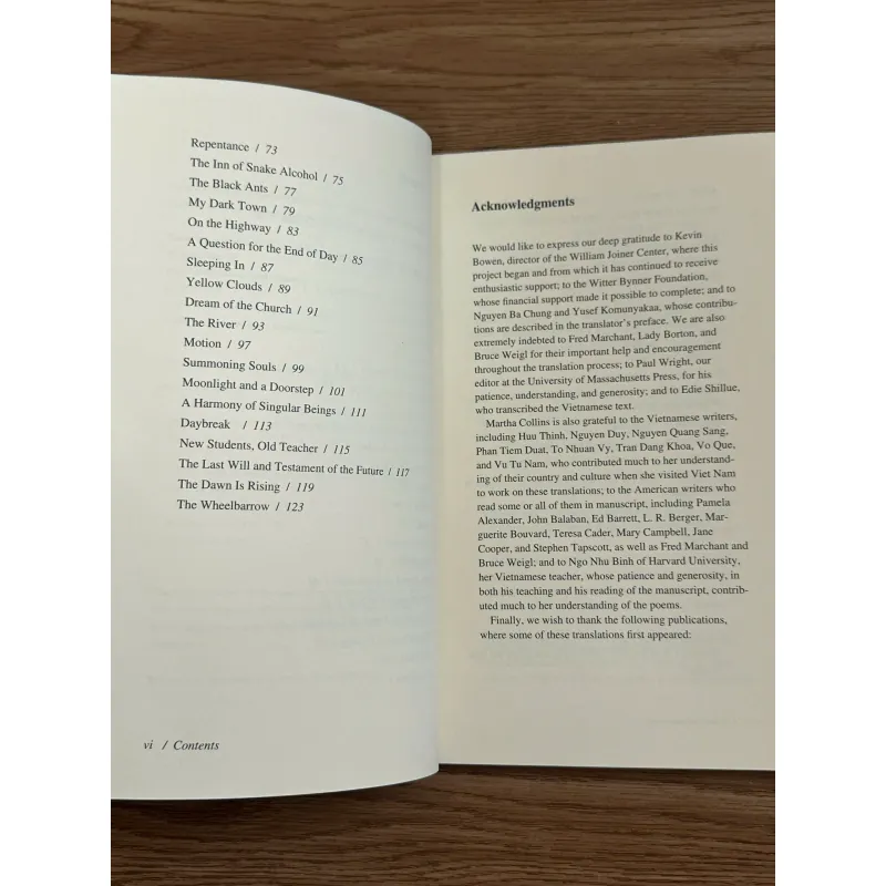 The Women Carry River Water - Nguyen Quang Thieu (Có chữ ký tác giả, song ngữ) 785165