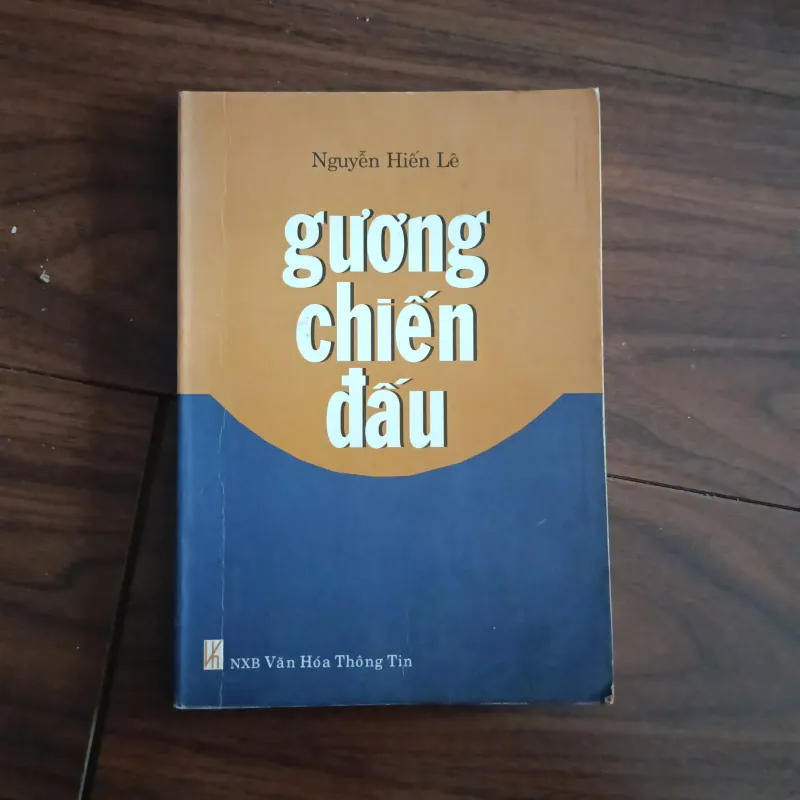 Gương chiến đấu 761790