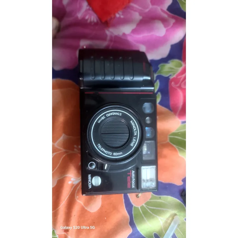 Máy ảnh quay film cổ điển Miniolta 787623