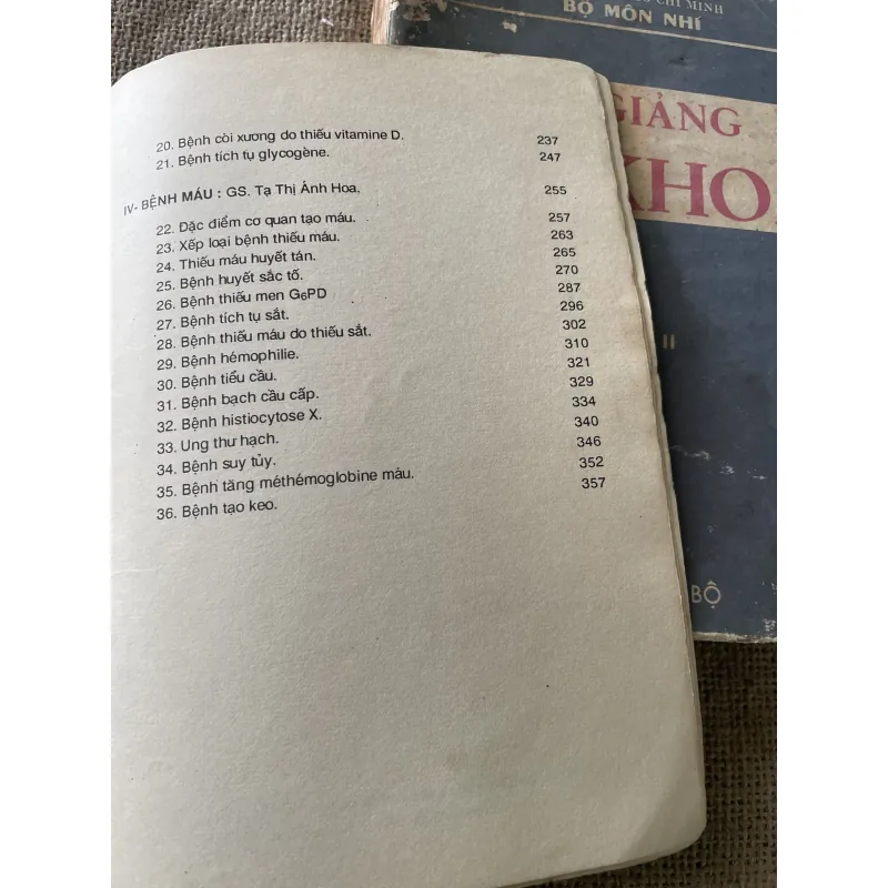 Bìa giảng nhi khoa, 2 tập, hơn 900 trang  795819