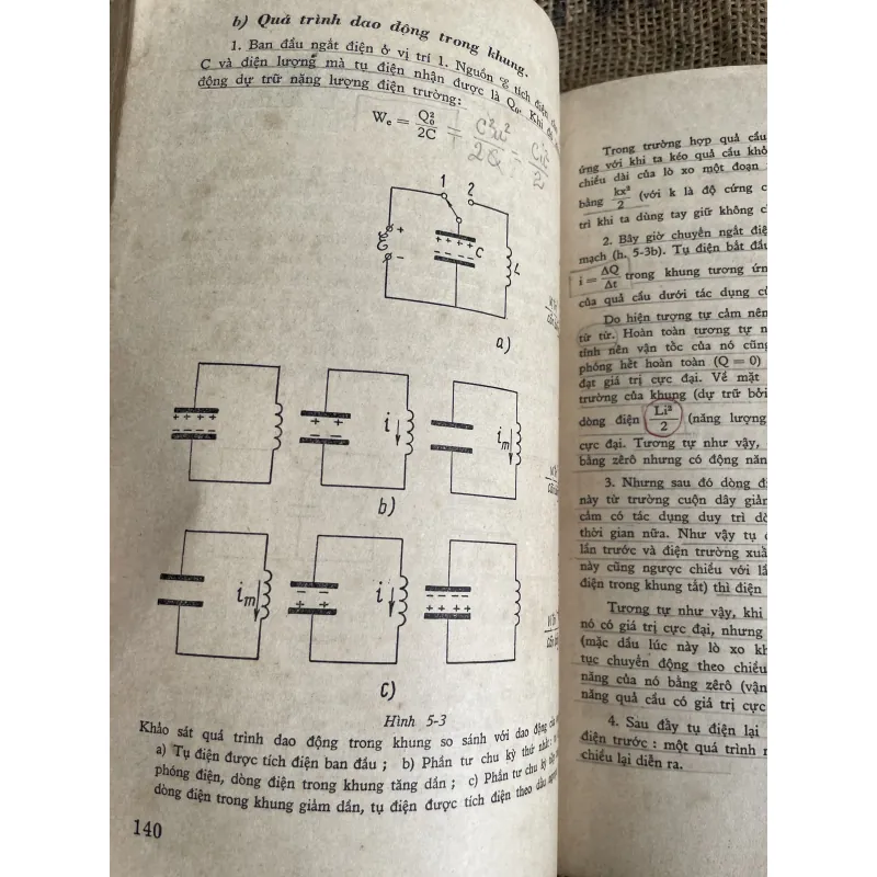 Vậy lý 12; sách giáo khoa xưa ;1974 1013295