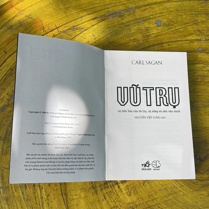 VŨ TRỤ - CARL SAGAN 735745