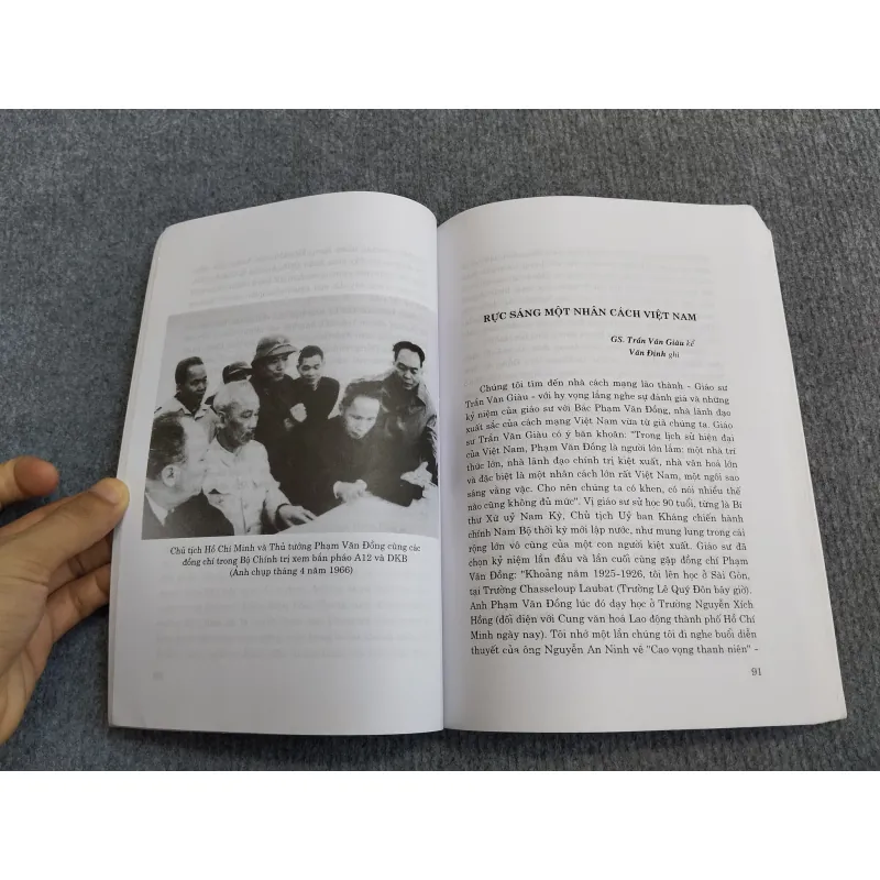 PHẠM VĂN ĐỒNG: NGƯỜI CON ƯU TÚ CỦA QUÊ HƯƠNG QUẢNG NGÃI 570695