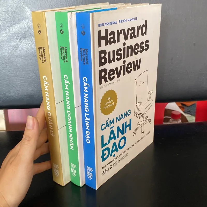 Cẩm Nang Quản Lý, Cẩm Nang Doanh Nhân, và Cẩm Nang Lãnh Đạo 800514