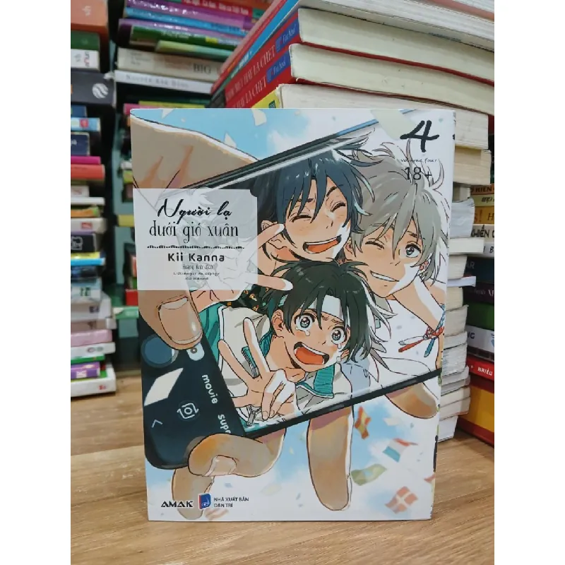 Người lạ dưới gió xuân- Kii Kanna 601740