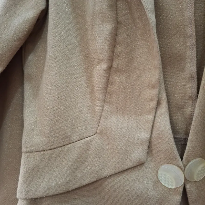 Áo khoác màu vàng đồng 604878