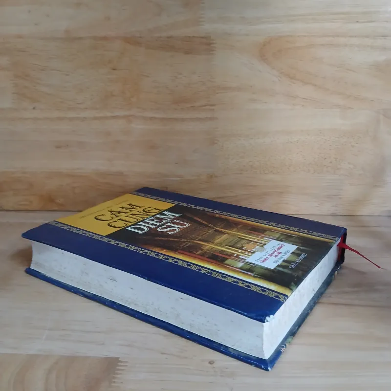 Cấm Cung Diễm Sử - Diệp Hách Phan Trát, Nghi Dân 1026604