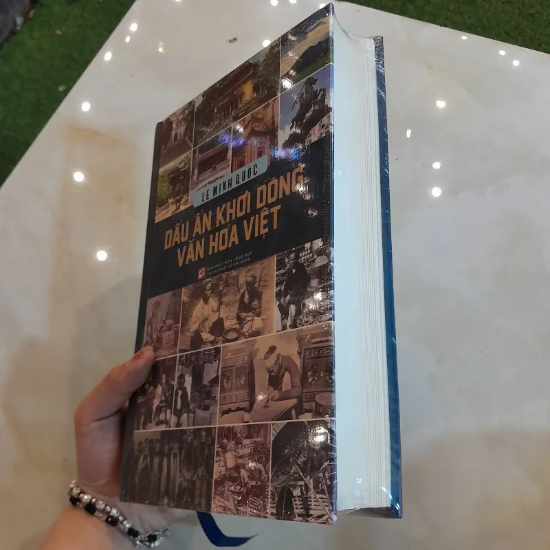 DẤU ẤN KHƠI DÒNG VĂN HÓA VIỆT ( BÌA CỨNG) - LÊ MINH QUỐC 993825