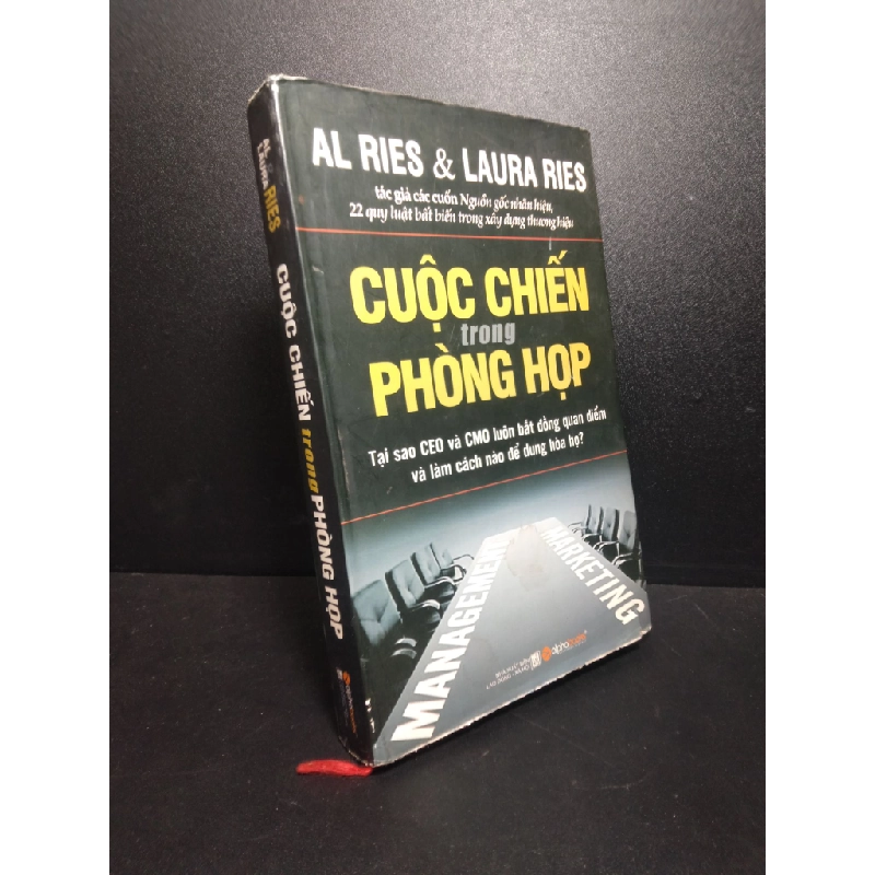 [59K/kg] Cuộc chiến trong phòng họp 2011 Laura mới 80% ố vàng, bìa cứng HCM2810 364693