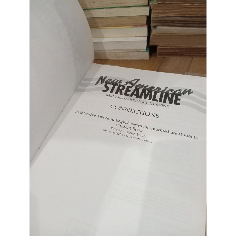 New American streamline: Connections - Bernard Hartley & Peter Viney 790215