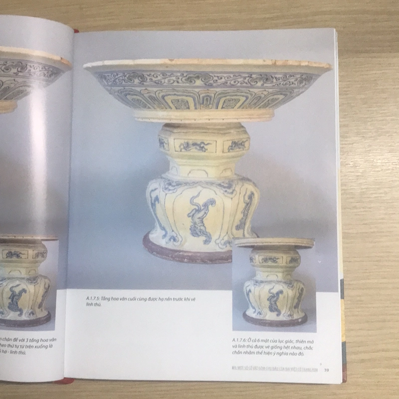 Cổ vật gốm sứ có trang kim 484288