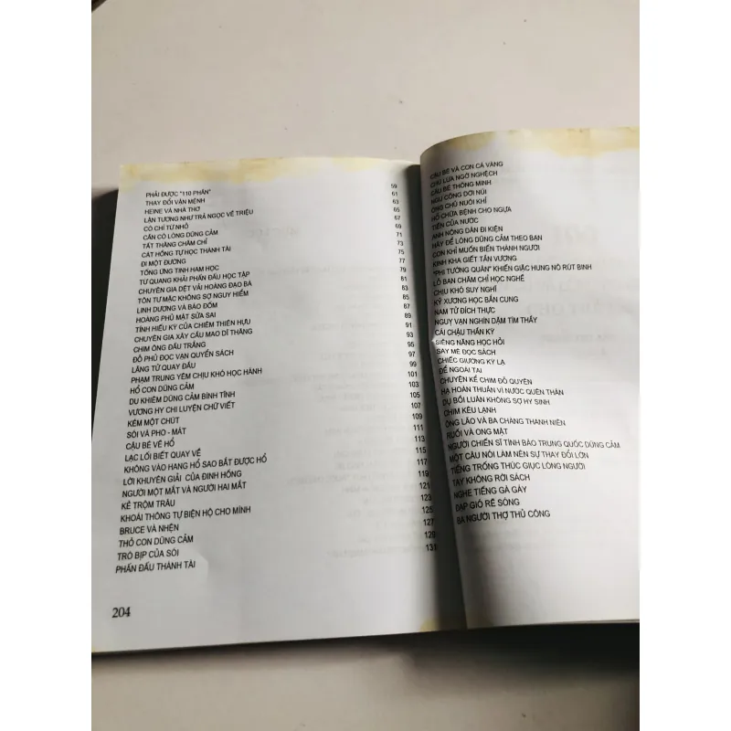 100 CÂU CHUYỆN GIÁO DỤC TÍNH CẦN CÙ VÀ LÒNG DŨNG CẢM CHO TRẺ EM  758102