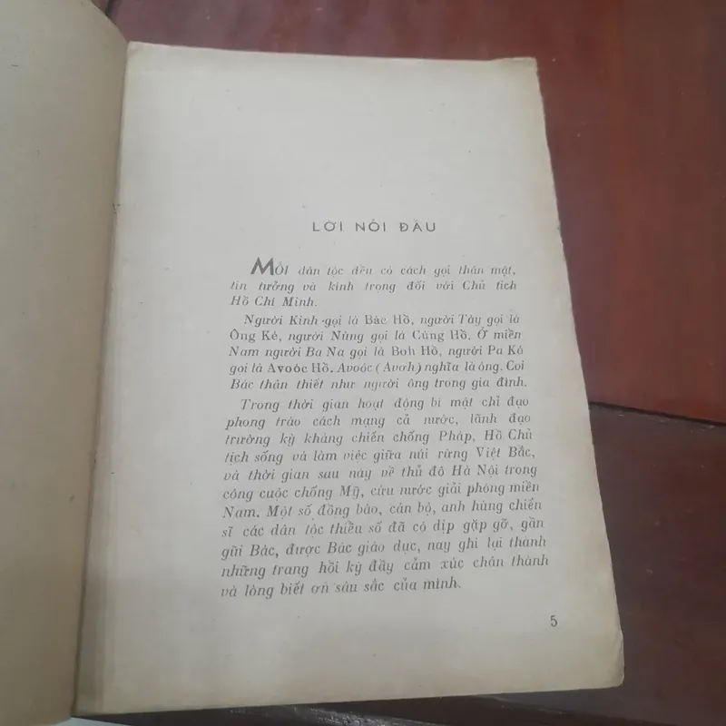 AVOÓC HỒ (hồi ký về chủ tịch Hồ Chí Minh) 720378