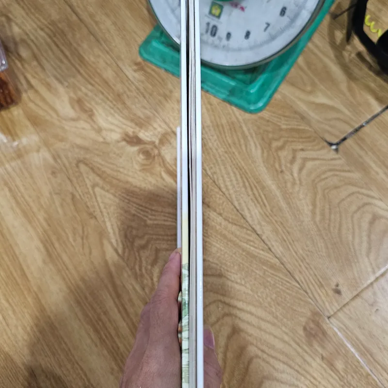 1q như hình 
Giá 20k 674841