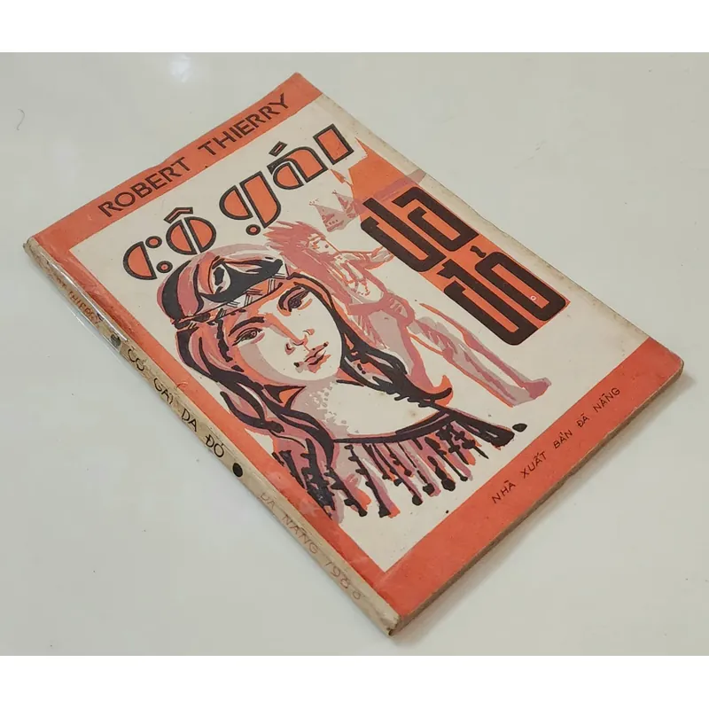 CÔ GÁI DA ĐỎ - Robert Thierry 708935