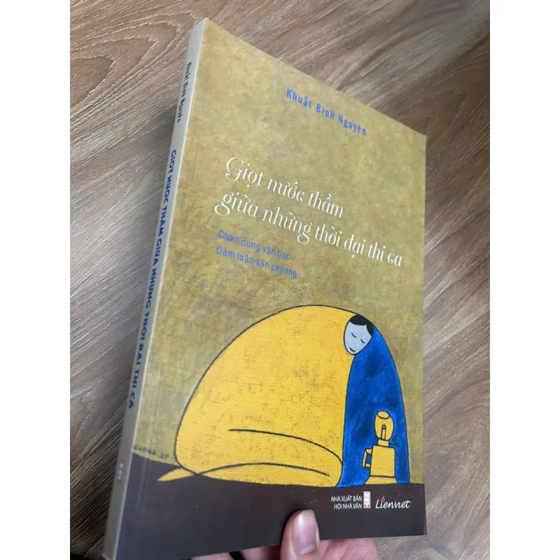 Giọt nước thẳm giữa những thời đại thi ca - Khuất Bình Nguyên 692674