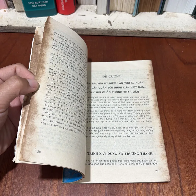 II Lịch Sử: 50 Năm Quân Đội Nhân Dân Việt Nam Anh Hùng - 1994 764639