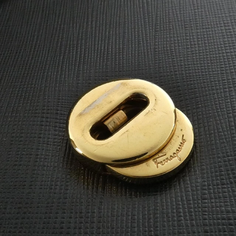 Túi xách vai Salvatore Ferragamo 21 D855 - Hàng hiệu Authentic 802647