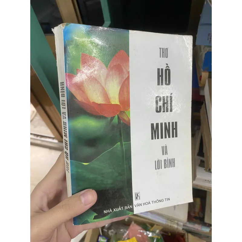 Thơ Hồ Chí Minh Và Lời Bình 752829