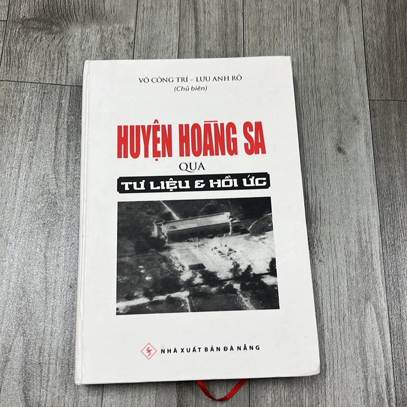 Huyện hoàng sa qua tư liệu và hồi ức. 6a1 539048